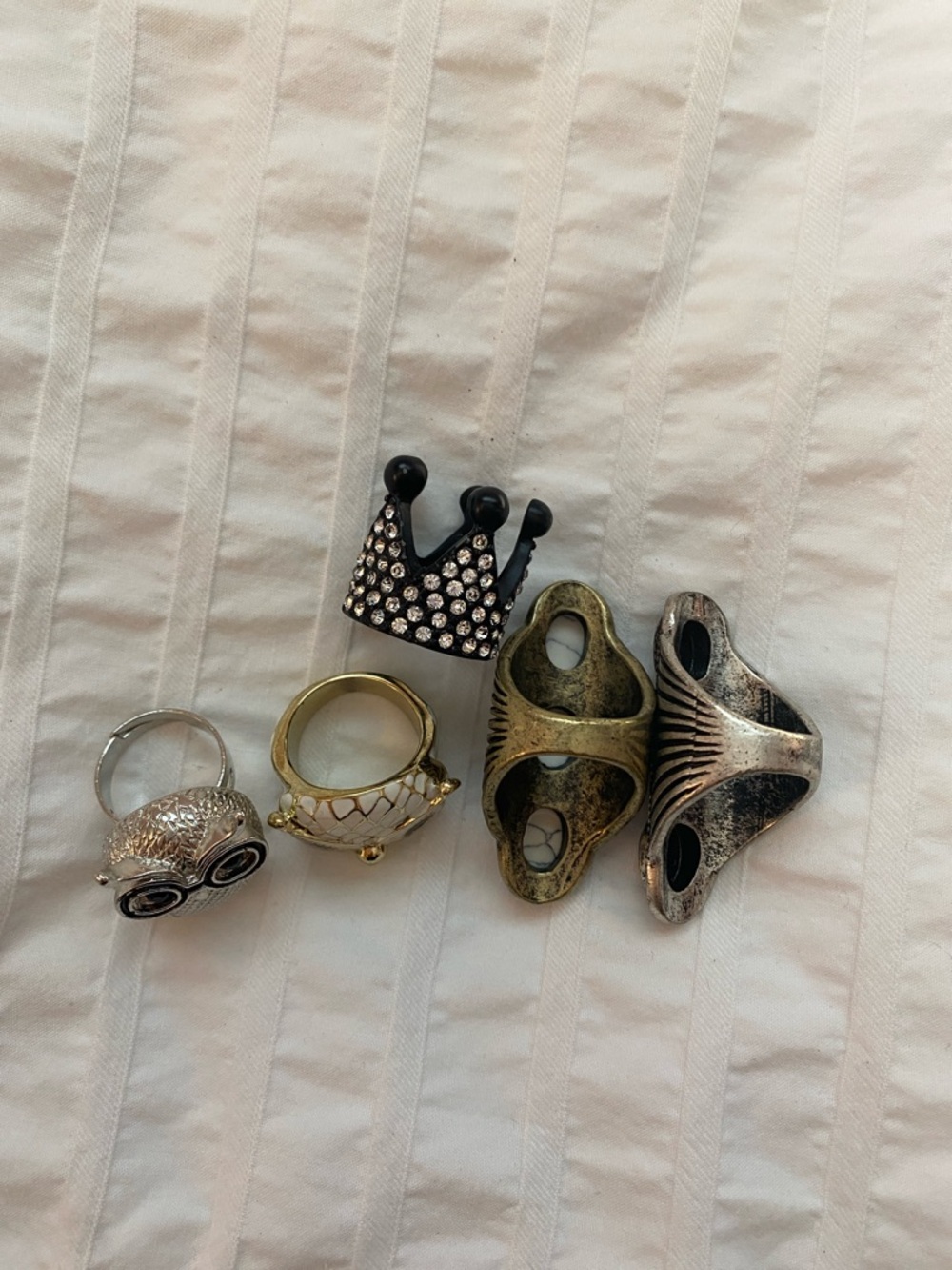 Lot: Rings - Picture 4 of 4